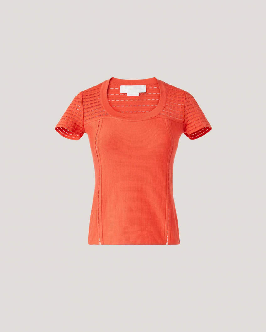 Orange t-shirt with iconic embroideries