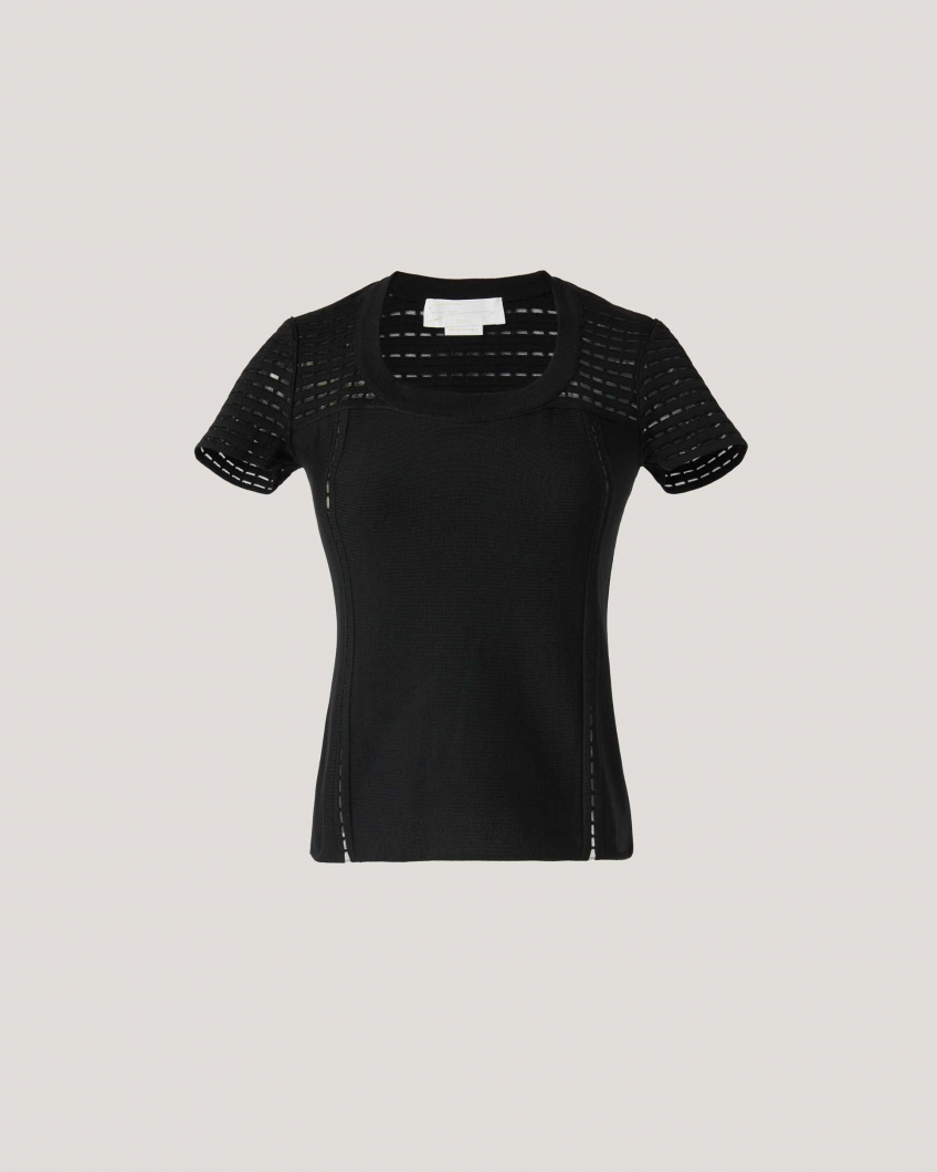 Black t-shirt with iconic embroideries