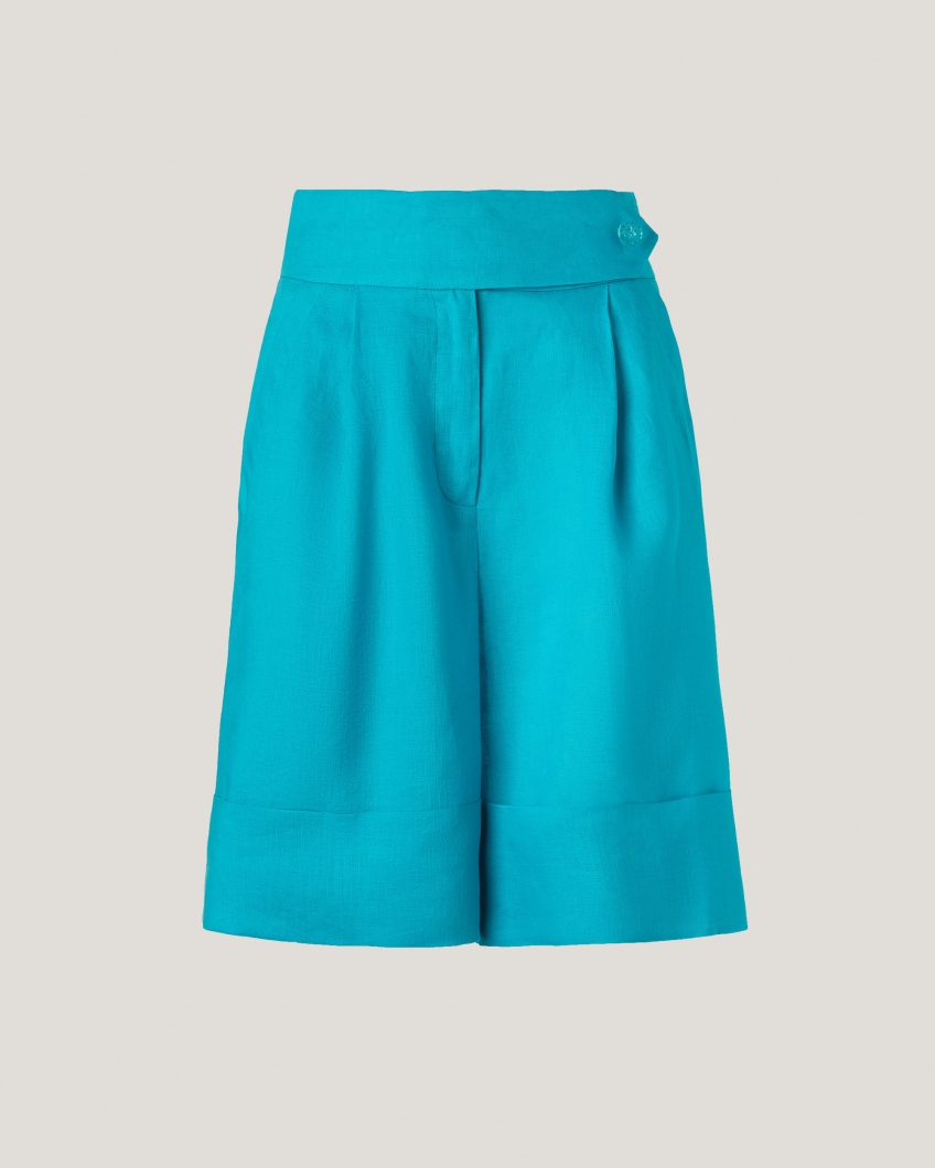 Bermuda shorts in linen