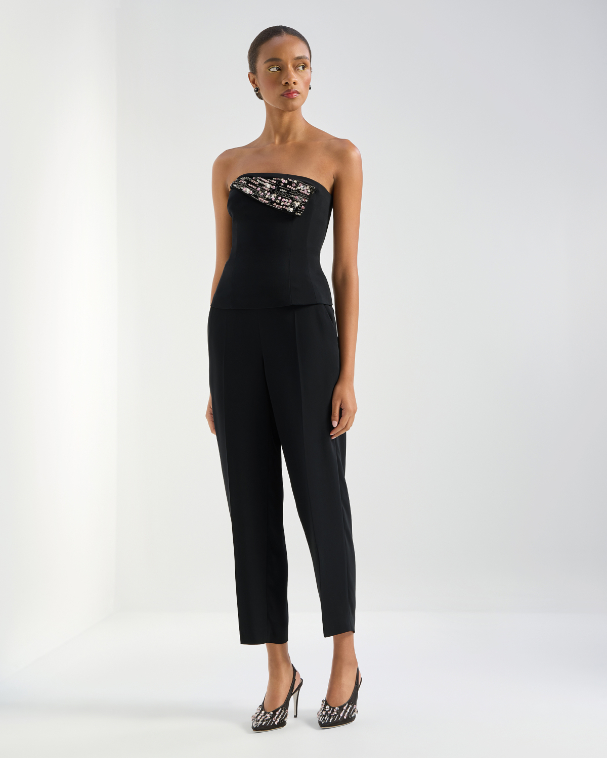 Top bustier in cady con scollo ricamato | Collezione Cruise 2026, Private sale summer 26, Saldi, Top & Bluse | Genny