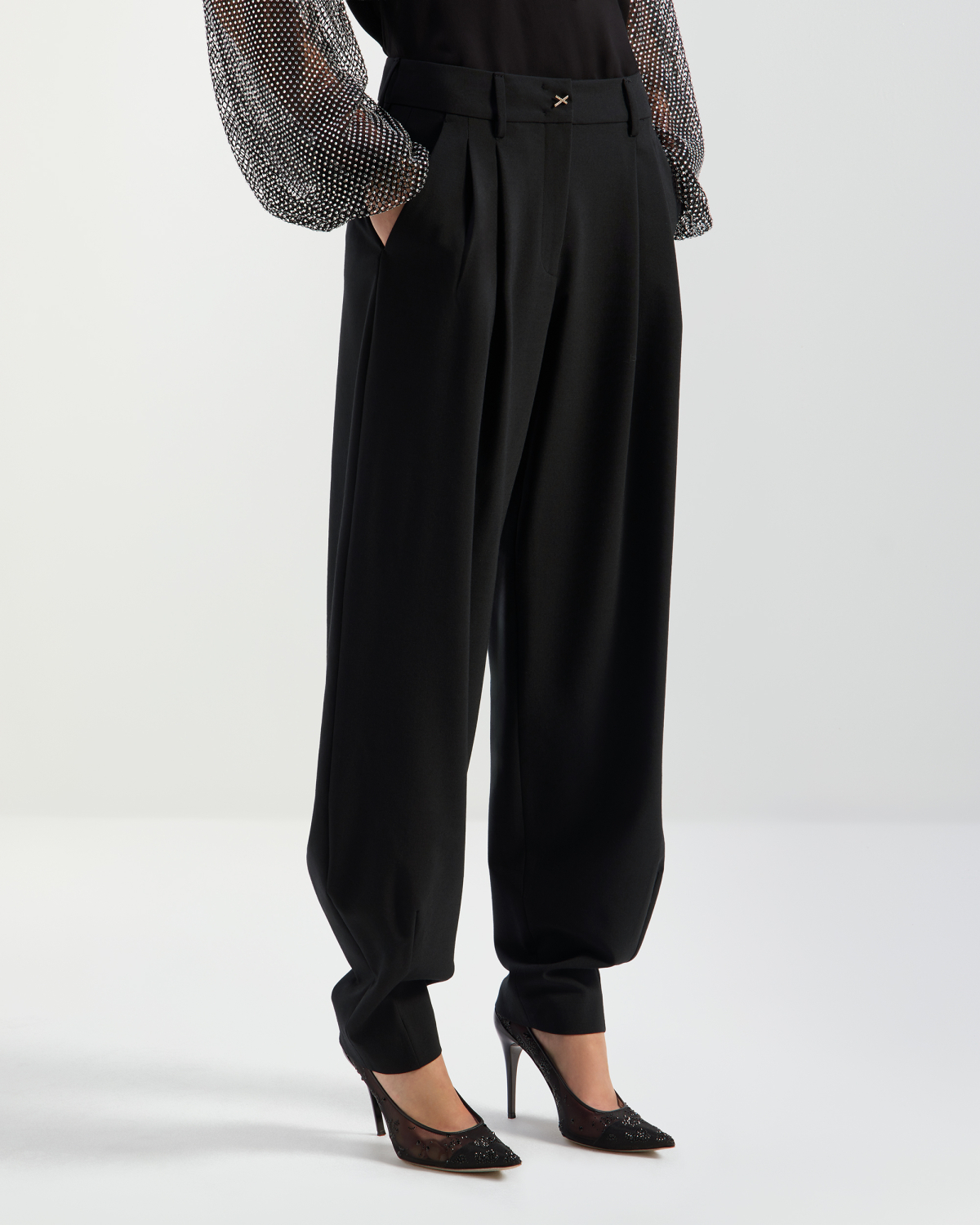 Soft-fit wool blend trousers | Pre Fall Collection 2026-27, Skirts & Trousers, Trousers | Genny