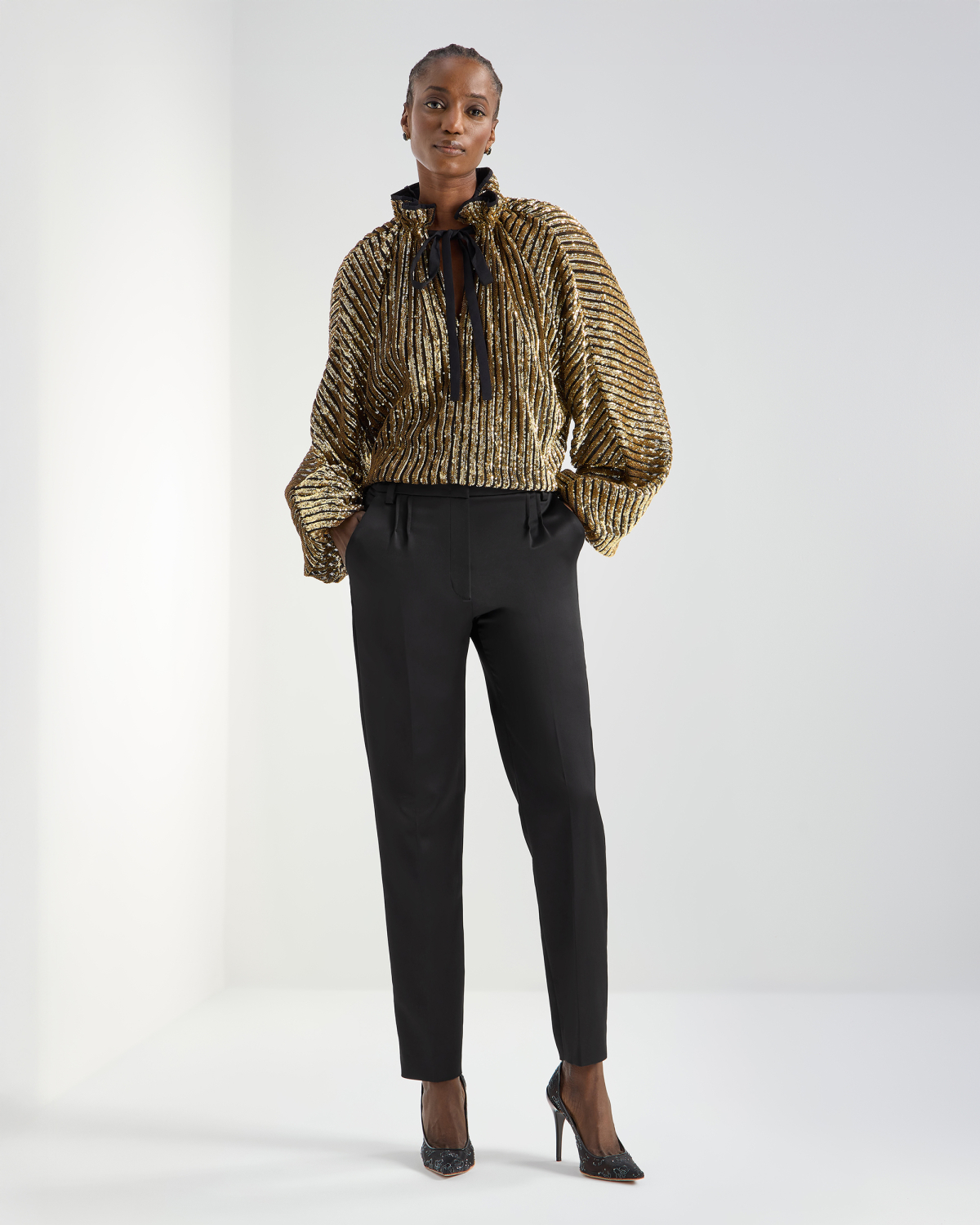Blusa fluida con paillettes | Collezione Pre Fall 2026-27, Top & Bluse, Bluse | Genny