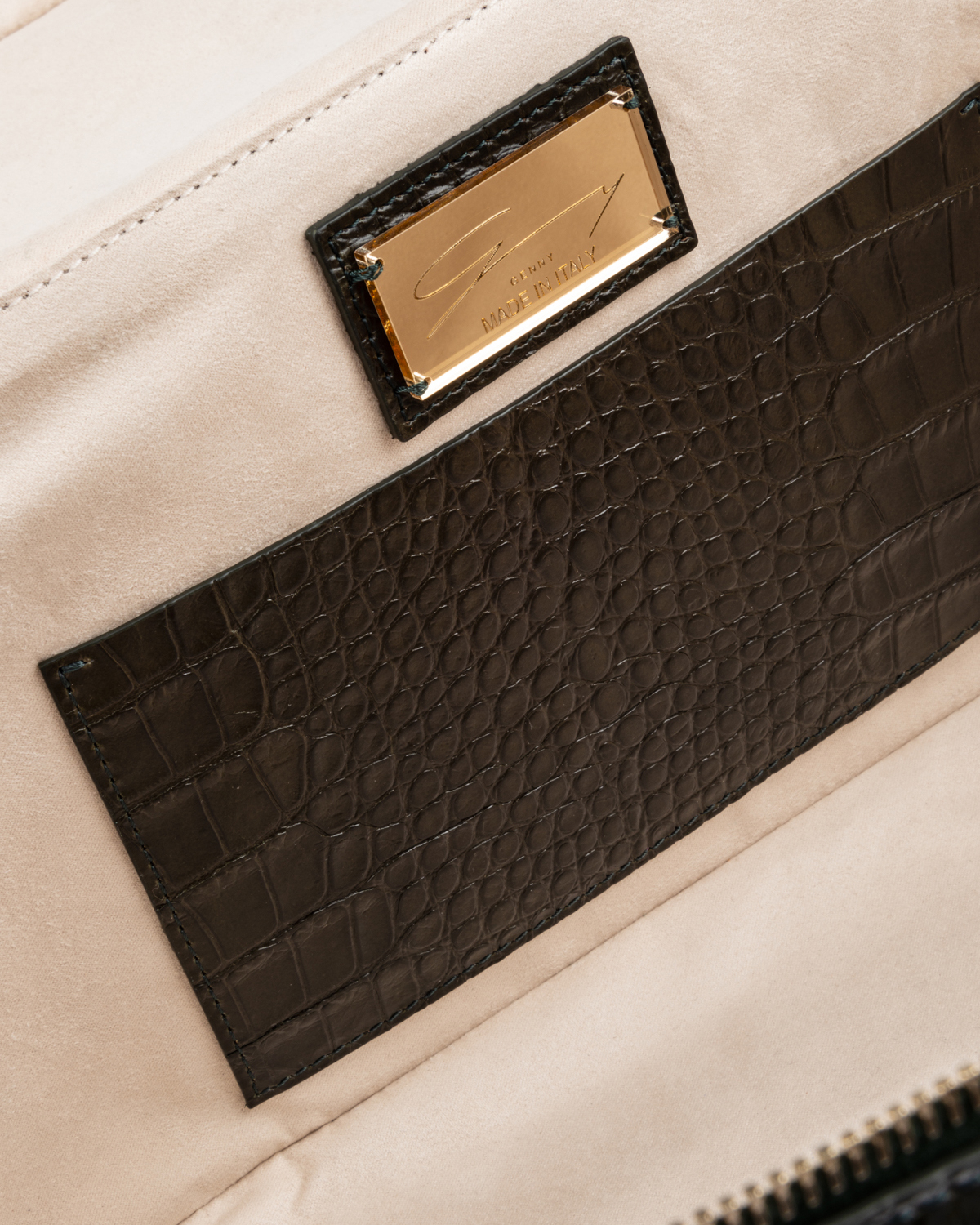Black leather handbag | -40% | Genny